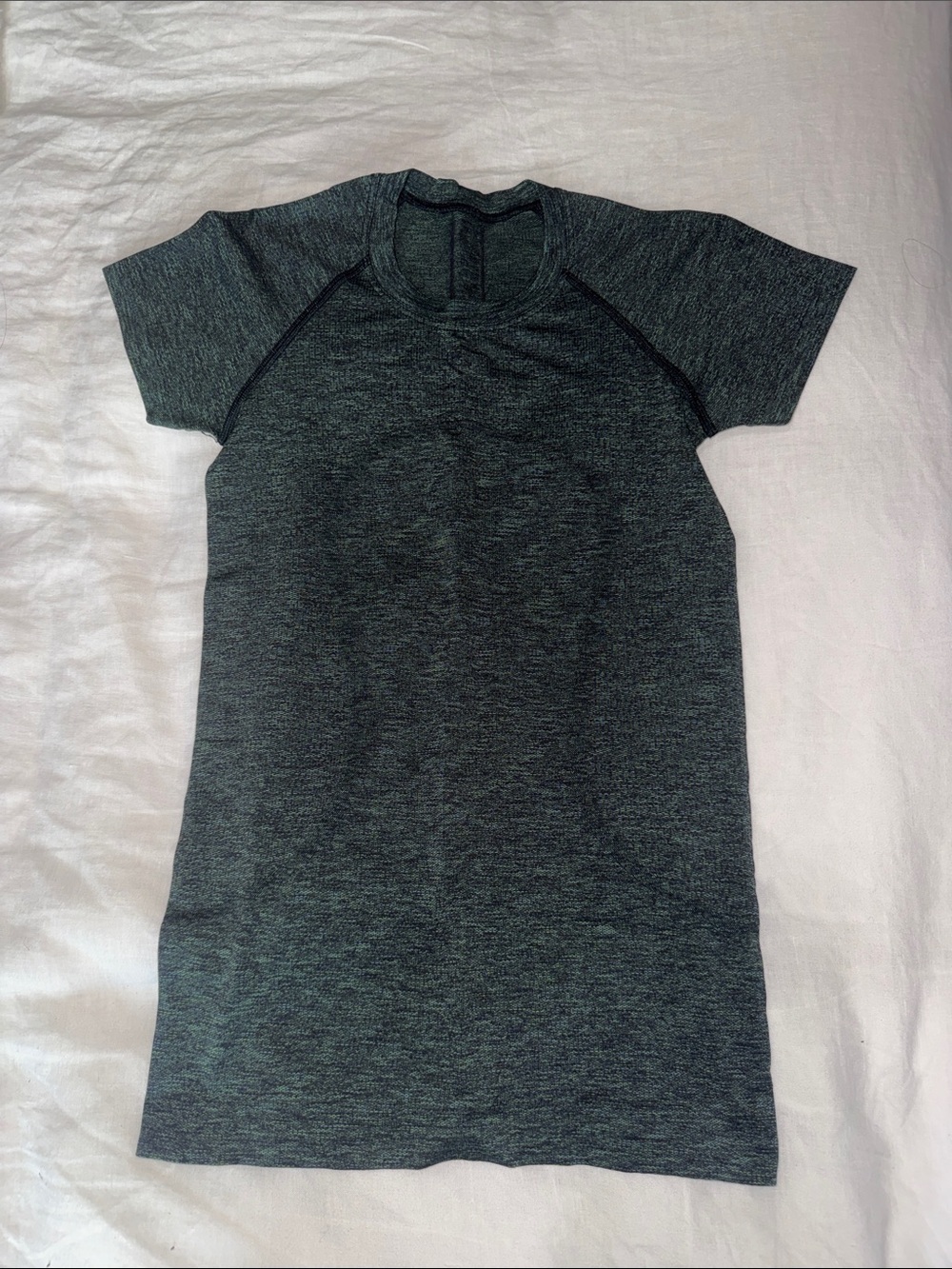 Green Lululemon Short Sleeve Workout Top Size 4